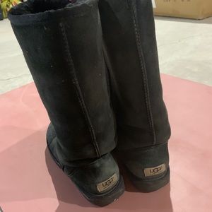 Black tall uggs size 8